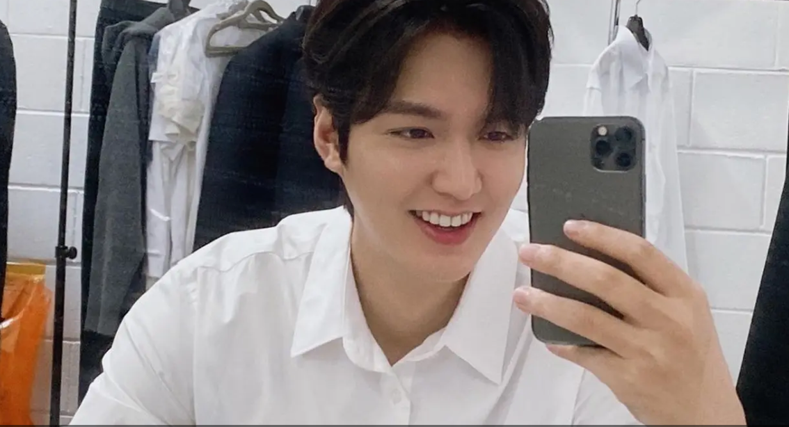 Lee Min Ho offers a ‘survival update’ in his latest selfies, showcasing undeniable handsomeness