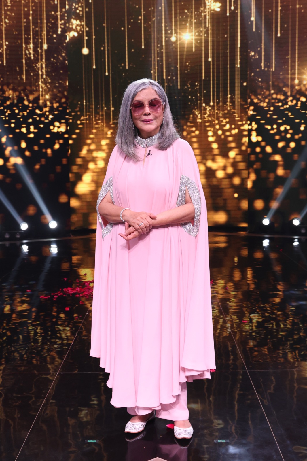 Melodious Tribute to Dev Anand and Zeenat Aman: Indian Idol 14 Soars with Nostalgia