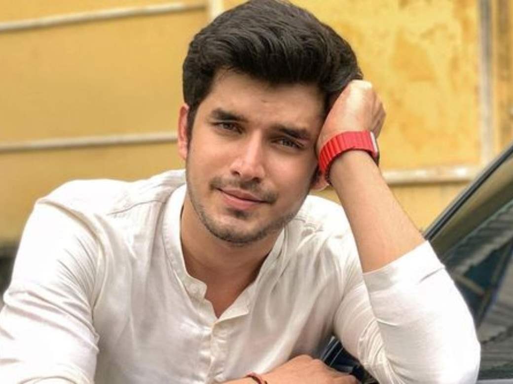 Kundali Bhagya Actor Paras Kalnawat Reacts On The Rumors Of Him Quitting The Show