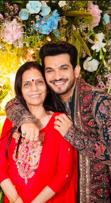 Arjun Bijlani Mother in ICU: Actor Seeks Prayers Amid Health Crisis