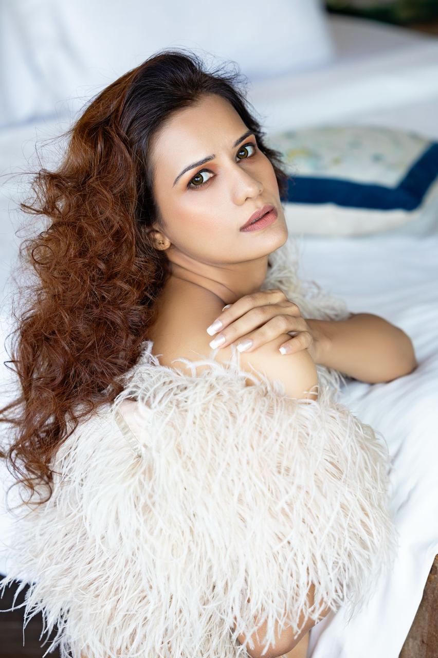 Rowdy Rathore” Fame Kajal Vashisht Makes a Heartwarming Comeback in Gujarati Film Bhalle Padharya